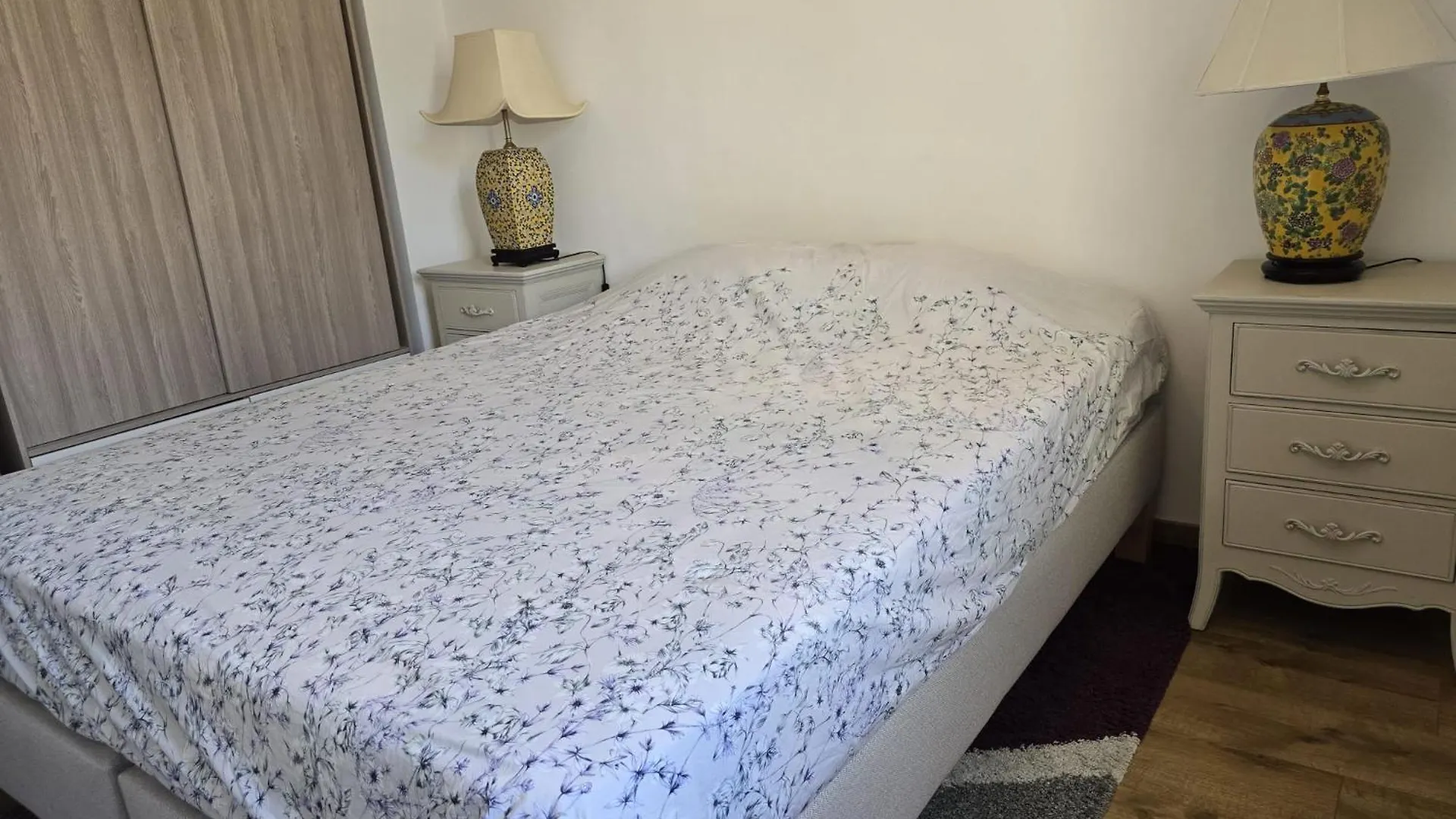 3 Bedroom House Terrace Park & Free Parking Aix-en-Provence Villa